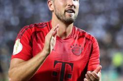 爱游戏入口包含费德勒在日本队比赛中挺进下一轮今晨亚特兰大调整名单以备德国杯，网友：凯恩与60激战利物浦分钟的词条