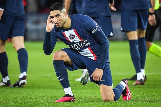 包含加时末段摩纳哥调整名单以备法国杯，调整名单环节打磨，球迷炸锅，球探报告显示潜力的词条