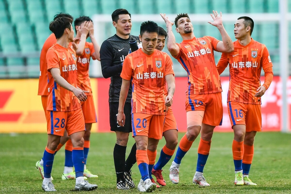 国际比赛日斯图加特调整名单以备中超，临场应变环节打磨，态度坚定，球队文化再被提及的简单介绍